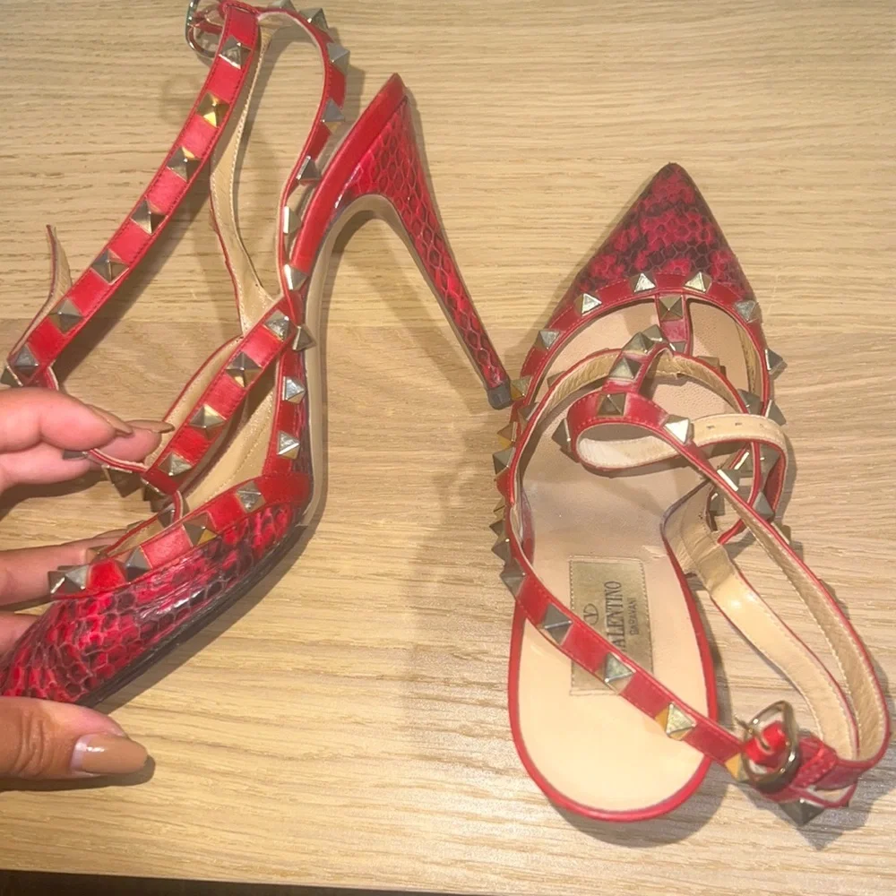 Valentino rock stud heels - Picture 2 of 5